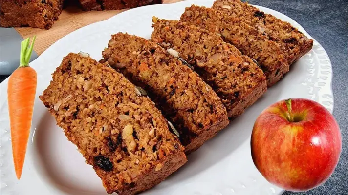 طرز تهیه کیک اسکاروایلند با سیب و هویج و آرد جو دوسر