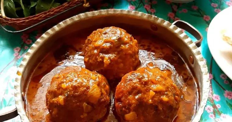 طرز تهیه کوفته هلو شیرازی؛ دستور غذای سنتی با گوشت و آلو بخارا