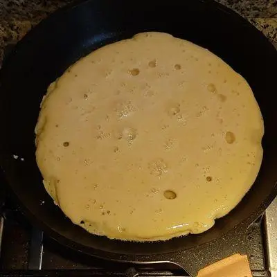 طرز تهیه خاگینه مغزدار تبریزی؛ دستور مجلسی با گردو، زعفران و شهد