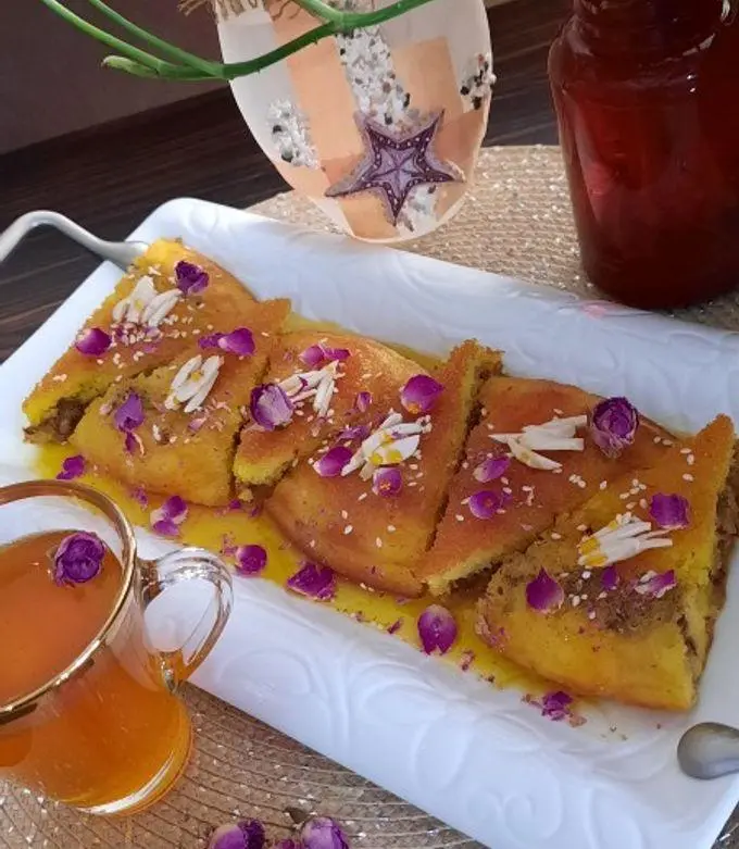 طرز تهیه خاگینه مغزدار تبریزی؛ دستور مجلسی با گردو، زعفران و شهد