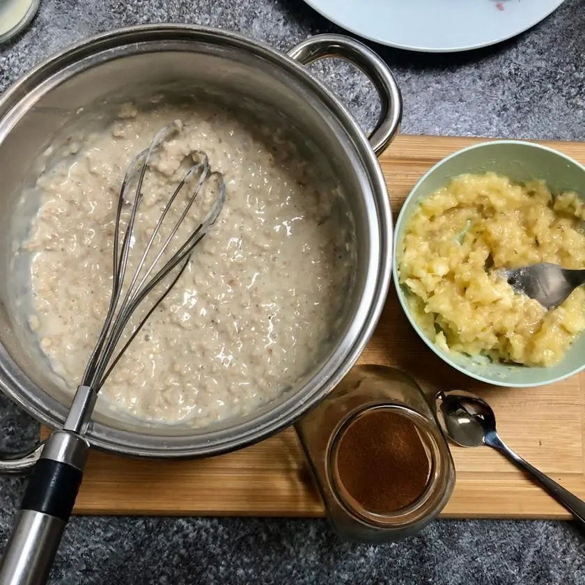 طرز تهیه اوتمیل برای لاغری؛ ۶ دستور ساده و خوشمزه با جو دوسر، موز و دانه چیا