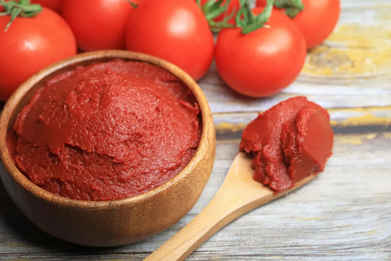 خواص رب گوجه فرنگی خانگی؛ فواید، مضرات و ارزش غذایی