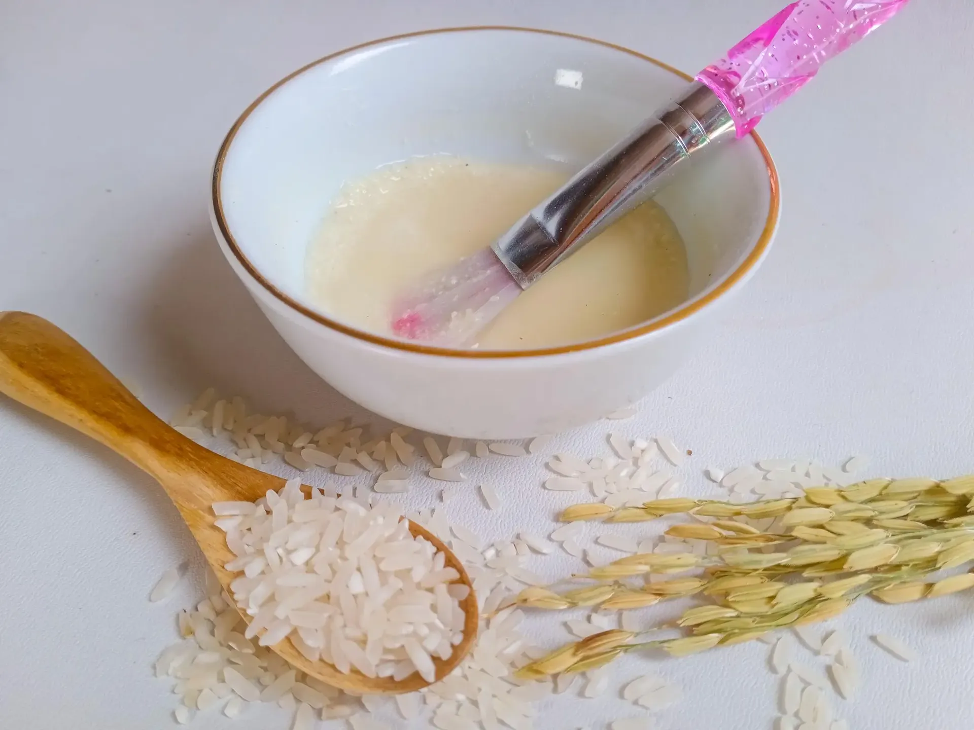 بهترین ماسک ضد چروک و لیفت صورت در خانه؛ آبرسانی پوست و روش استفاده ایمن