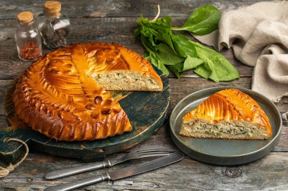 طرز تهیه پای مرغ و اسفناج با خمیر هزارلا؛ غذای خوشمزه و سریع برای ۴ نفر