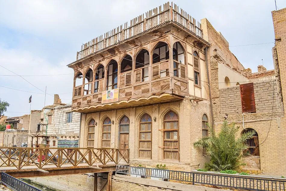 ابن سیرین کیست؟ زندگینامه، مذهب، تعبیر خواب و محل قبر او