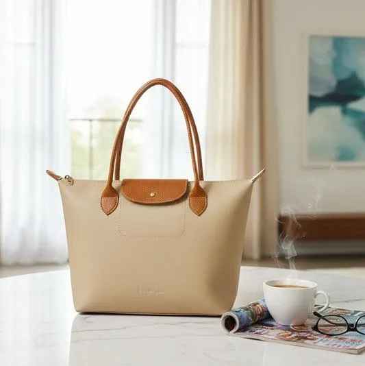دخترا چی دوست دارن کادو بگیرن؟ ۵ ایده جذاب هدیه روز دختر