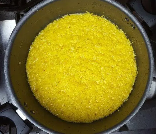 طرز تهیه ته‌چین مرغ شیرازی با بادمجان؛ غذای مجلسی و خوش‌عطر