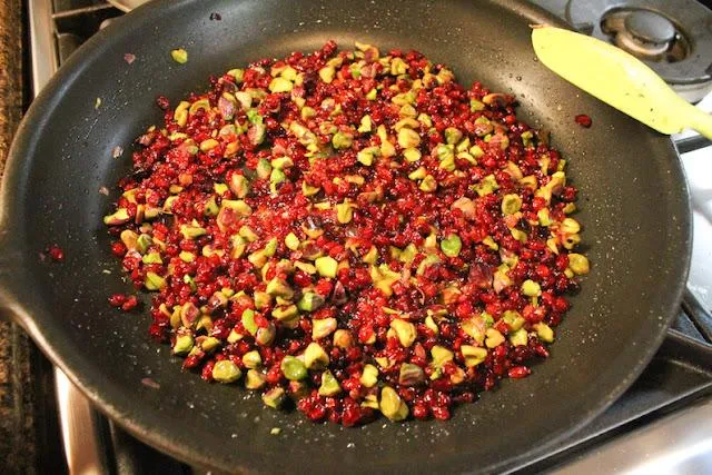 طرز تهیه هفت‌رنگ‌پلو با مرغ زعفرانی؛ پلوی مجلسی و رنگارنگ