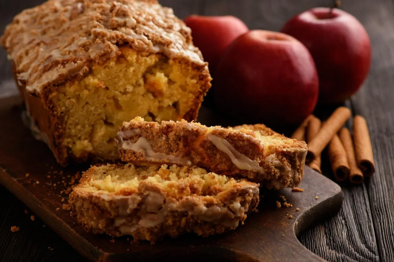طرز تهیه کیک اسکاروایلند با سیب و هویج و آرد جو دوسر