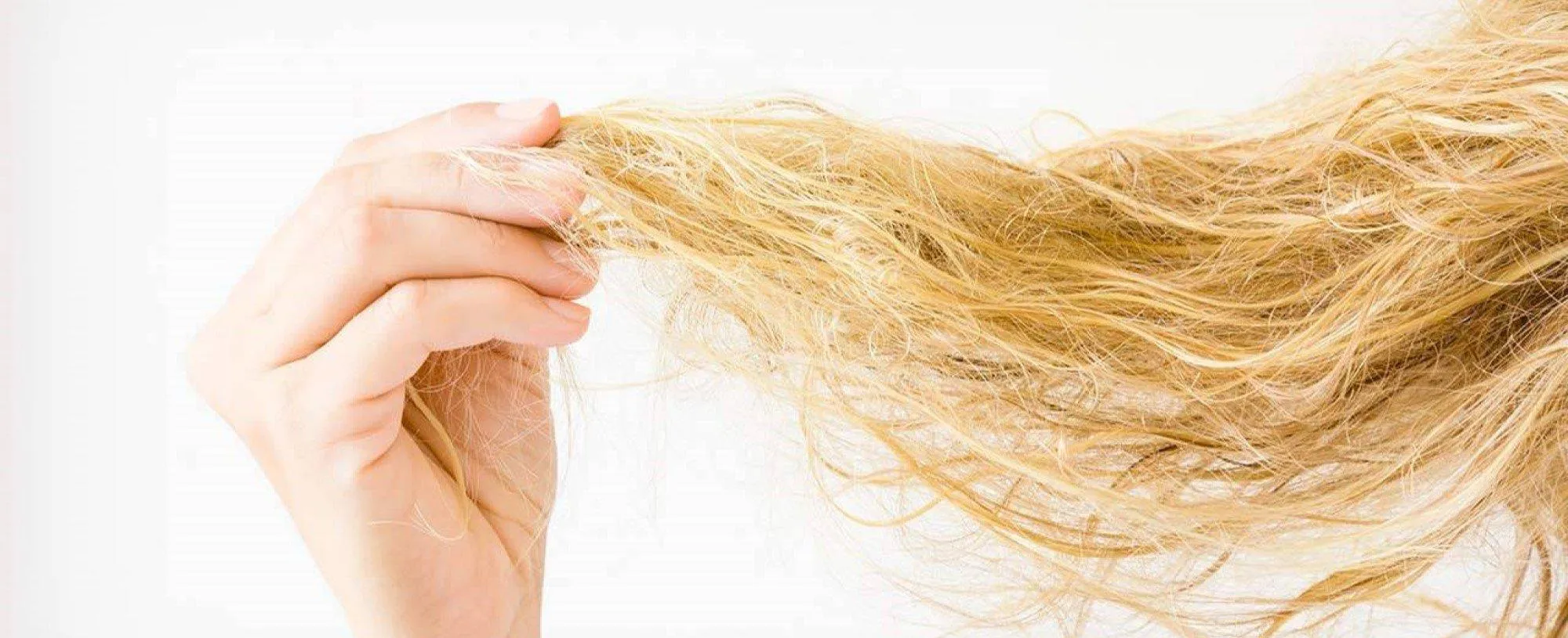 گلت بهتر است یا کراتینه؟ مقایسه ماندگاری و عوارض صاف کردن مو