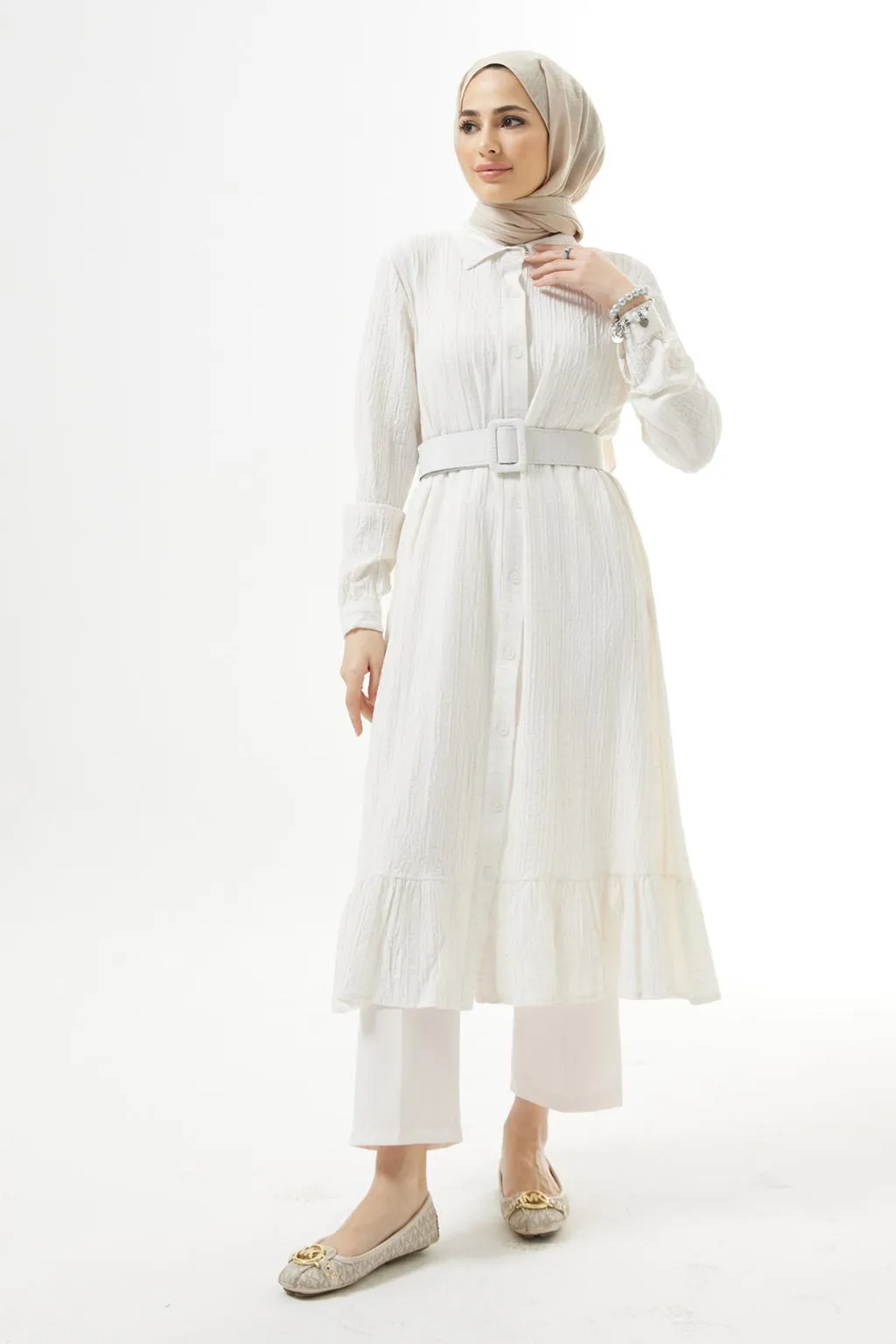لباس مناسب اندام گلابی شکل؛ مدلهای نامناسب و بهترین جایگزینها